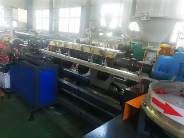 圓柱式滴灌管生產（chǎn）線