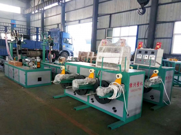 塑料機械的日常（cháng）維護與（yǔ）保養