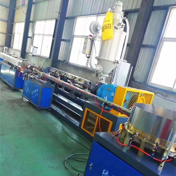 未來農田節水灌溉技術會向（xiàng）著這幾個方麵（miàn）發展